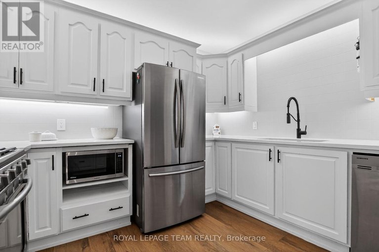 29556063/44-ballantrae-way/glencairnhazeldean/ottawa/ontario/K2L1N5_9