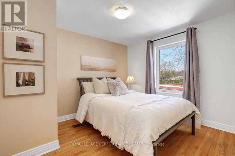 29433009/321-donald-street/overbrookcastle-heights/ottawa/ontario/K1K1M4_21