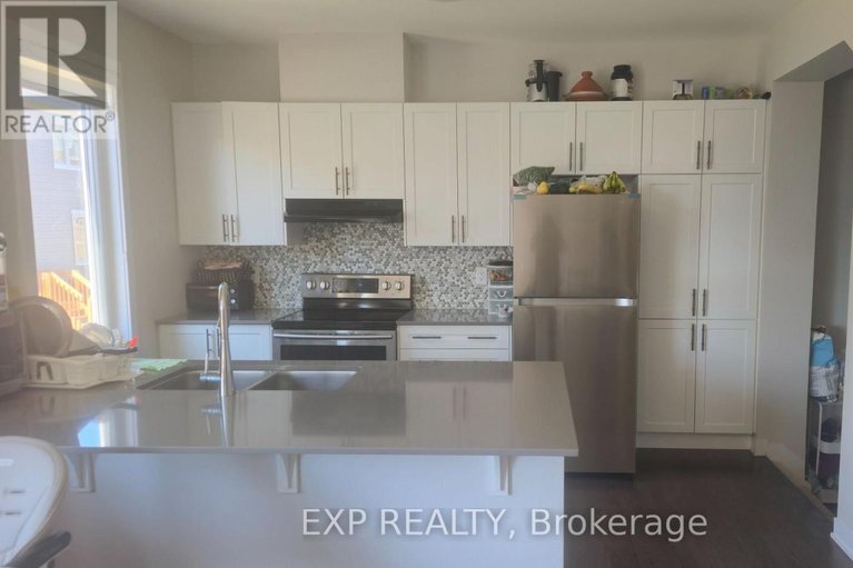 29635211/16-tenuto-lane/mer-bleuebradley-estatesanderson-park/ottawa/ontario/K1W0S4_5