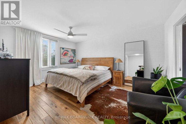 29640571/154-queen-mary-street/overbrookcastle-heights/ottawa/ontario/K1K1X5_21