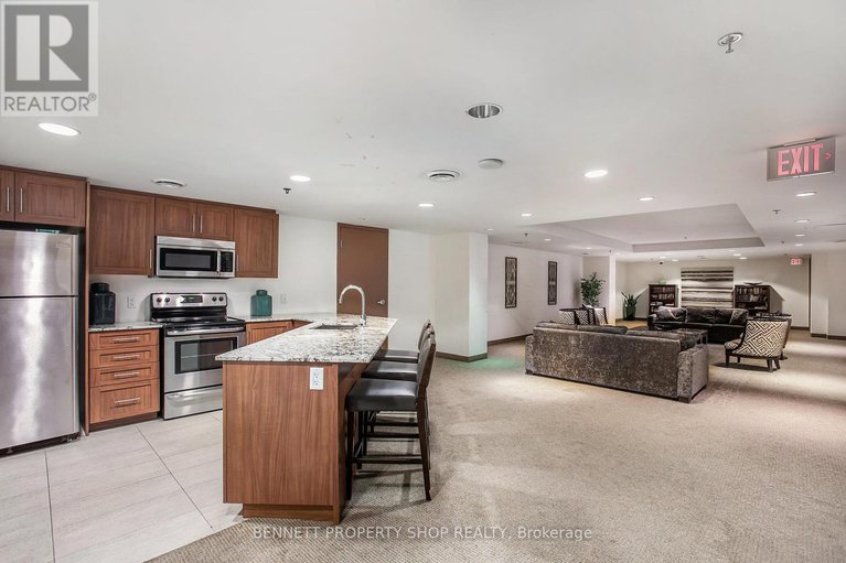 28184809/807-242-rideau-street/sandy-hill/ottawa/ontario/K1N0B7_11