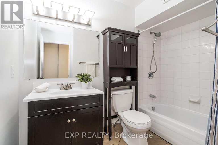 28936753/317-270-brittany-drive/viscount-alexander-park/ottawa/ontario/K1K4M3_14