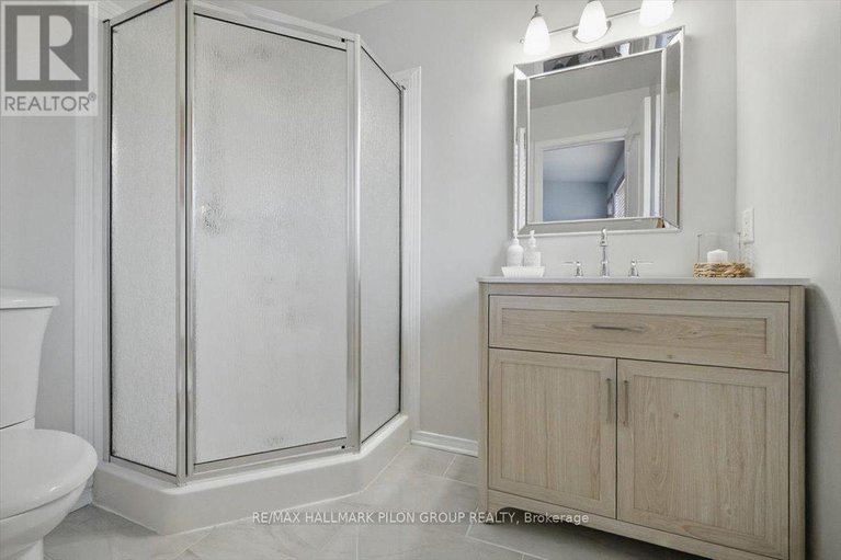 28576783/11-great-oak-private/riverview-park/ottawa/ontario/K1G6P7_14