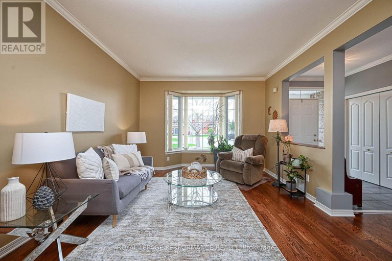 28233202/4191-wolfe-point-way/riverside-southgloucester-glen/ottawa/ontario/K1V1P5_7