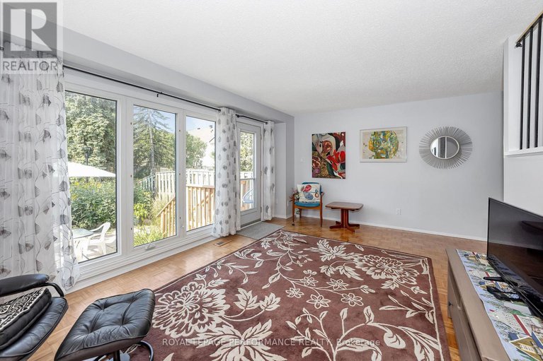 29049192/302-salter-crescent/beaverbrook/ottawa/ontario/K2K1Z3_18