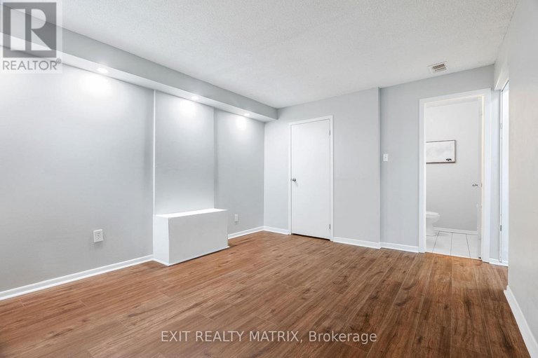 28594939/25h-banner-road/sheahan-estatestrend-village/ottawa/ontario/K2H8T3_21