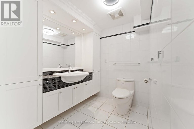 28996466/19-campfield-court/pineglencountry-place/ottawa/ontario/K2E7X8_35