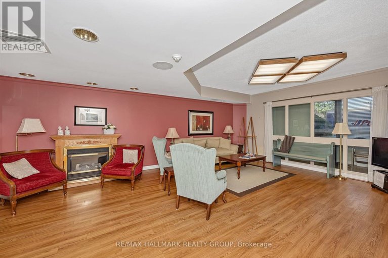 29641177/704-80-sandcastle-drive/leslie-park/ottawa/ontario/K2H9E7_27