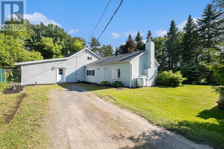28244627/3383-champlain-street/clarencerockland-twp/clarence-rockland/ontario/K0A1E0_2