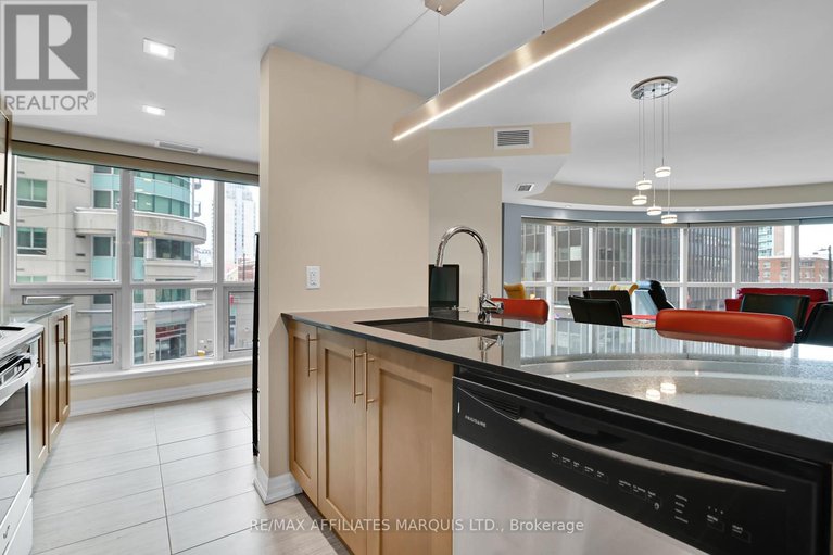 28303056/301-242-rideau-street/sandy-hill/ottawa/ontario/K1N0B7_12