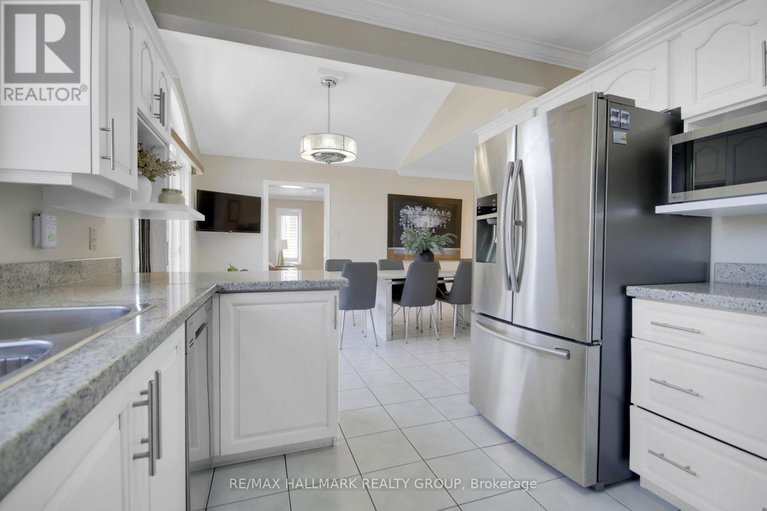 28623040/1498-kingsdale-avenue/blossom-parkkemp-parkfindlay-creek/ottawa/ontario/K1T1H2_10