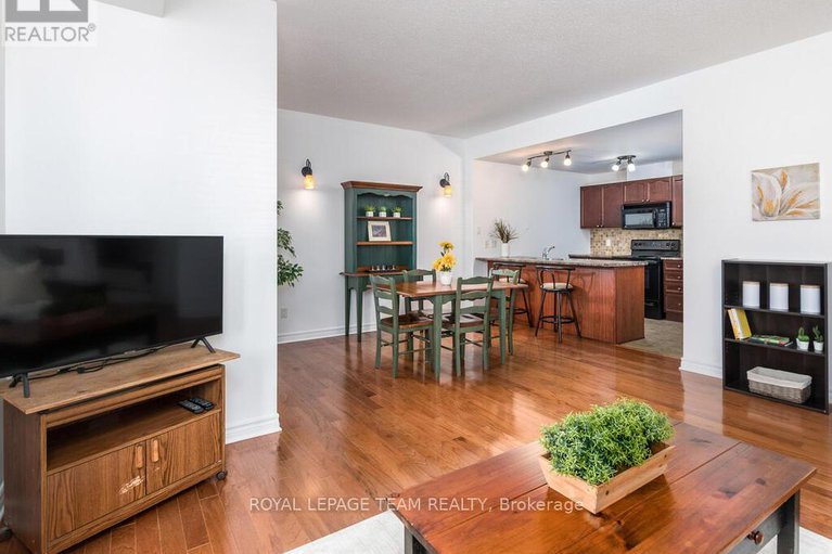 28018586/b-1113-stittsville-main-street/stittsville-north/ottawa/ontario/K2S0C8_8