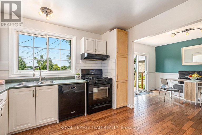 28708364/32-butterwick-street/munster/ottawa/ontario/K0A3P0_9