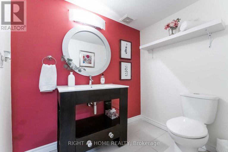 28737074/1-berkshire-way/pheasant-run/ottawa/ontario/K2J2B1_33