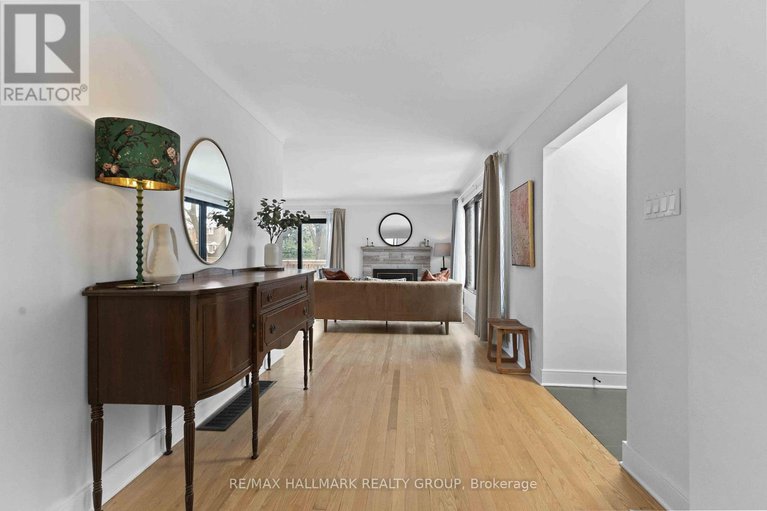 29102044/2186-lenester-avenue/mckellar-heightsglabar-park/ottawa/ontario/K2A1L4_2