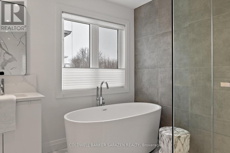 29372836/179-gracewood-crescent/blossom-parkkemp-parkfindlay-creek/ottawa/ontario/K1T0J3_36