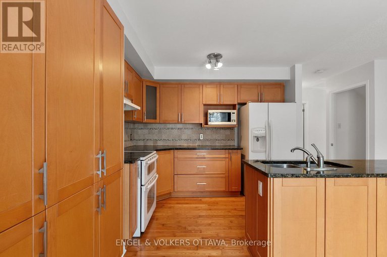 29194786/14-gatesbury-street/longfields/ottawa/ontario/K2J4X5_18