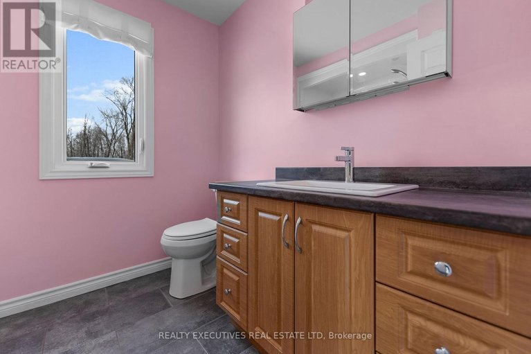 29310860/1991-finch-winchester-boundary-road/north-stormont-finch-twp/north-stormont/ontario/K0C1H0_18