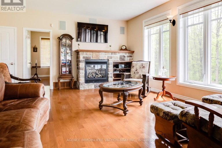 28793859/18668-concession-2-road/north-glengarry-kenyon-twp/north-glengarry/ontario/K0C1B0_12