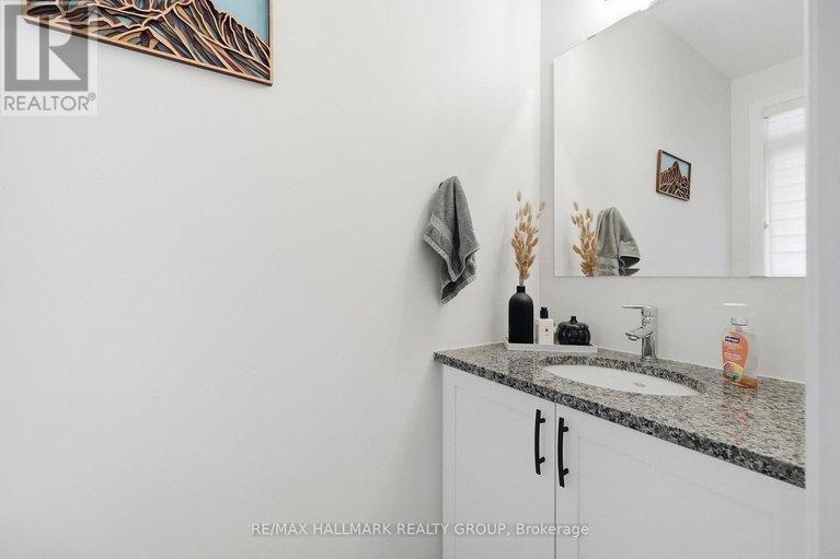 29054390/314-melodie-street/mer-bleuebradley-estatesanderson-park/ottawa/ontario/K1W0H9_5