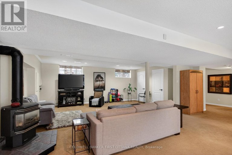 29480327/2960-ernside-crescent/cumberland-estates/ottawa/ontario/K4C1B6_30