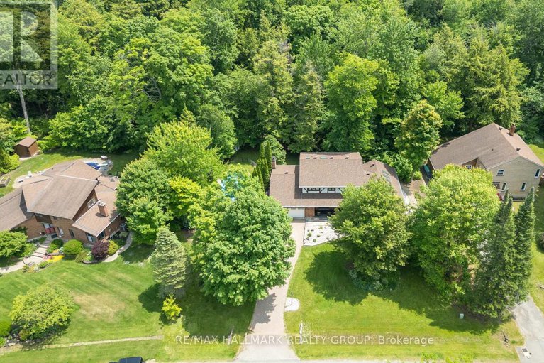 28509464/6431-clingin-lane/manotick-south-to-roger-stevens/ottawa/ontario/K4M1B3_36