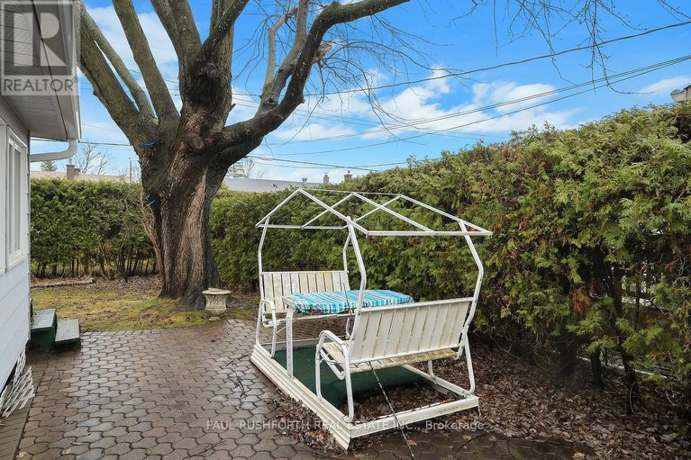 29628784/302-roxdale-avenue/bilberry-creekqueenswood-heights/ottawa/ontario/K1E1T8_30