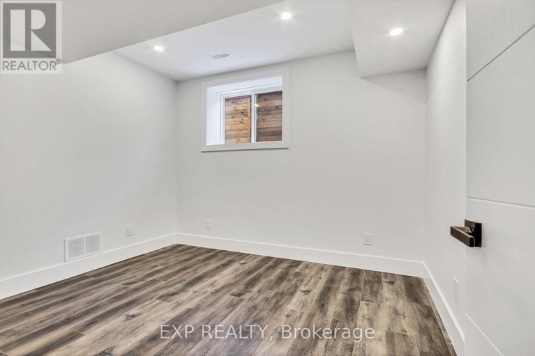 28865874/485-hartleigh-avenue/woodroffe/ottawa/ontario/K2B5J5_35