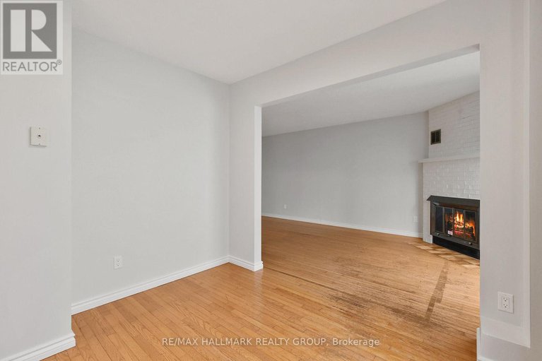 28576602/89-3691-albion-road/sawmill-creektimbermill/ottawa/ontario/K1T1P2_14
