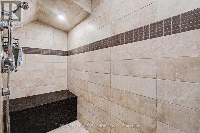 29379776/645-canary-street/navan/ottawa/ontario/K4B1H3_34