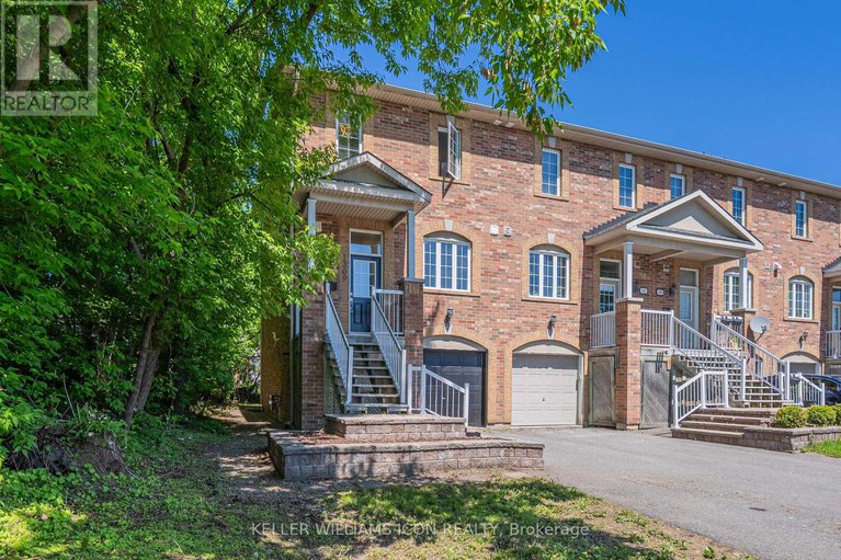 1309 Meadowlands Drive E