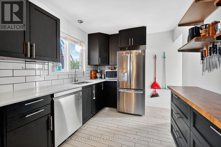 28929560/1821-brousseau-crescent/chateauneuf/ottawa/ontario/K1C2Y5_14