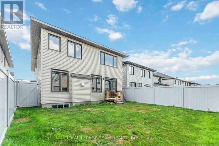 28647828/1010-brian-good-avenue/riverside-southgloucester-glen/ottawa/ontario/K4M0R3_49
