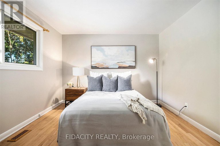 28998327/42-stinson-avenue/lynwood-village/ottawa/ontario/K2H6N4_18