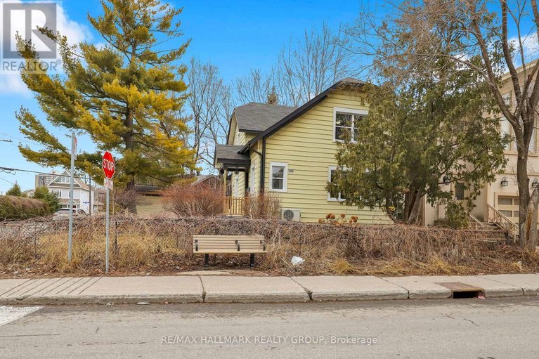 29565294/105-queen-mary-street/overbrookcastle-heights/ottawa/ontario/K1K1X4_3