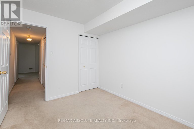 28229768/246-gershwin/westcliffe-estates/ottawa/ontario/K2H1G5_25
