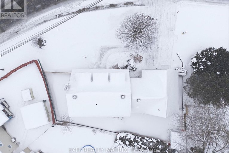 29349374/203-montee-outaouais-road/town-of-rockland/clarence-rockland/ontario/K4K1G2_44