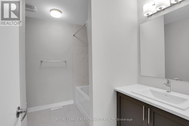 28900930/94-pizzicato-street/mer-bleuebradley-estatesanderson-park/ottawa/ontario/K1W0E1_17