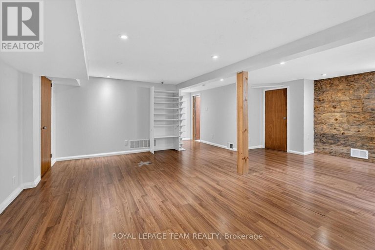 29579808/1318-albany-drive/bel-air-heights/ottawa/ontario/K2C2L9_27