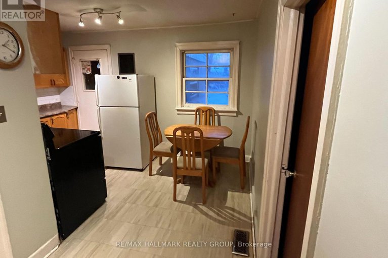 29182655/2821-haughton-avenue/britannia/ottawa/ontario/K2B6Z2_7