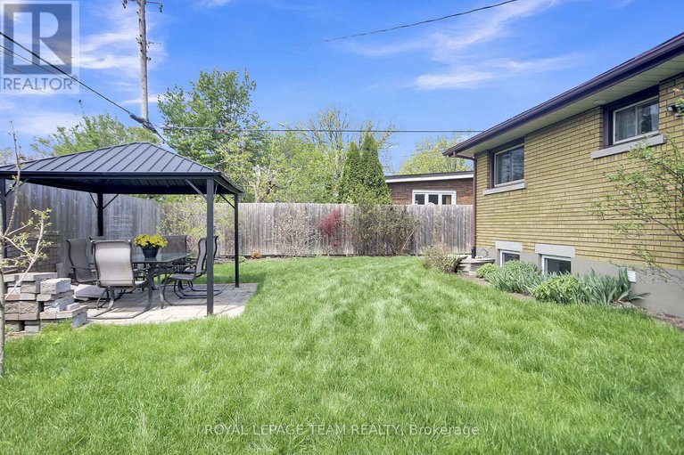 28310189/970-parkhurst-boulevard/mckellar-heightsglabar-park/ottawa/ontario/K2A3M9_33