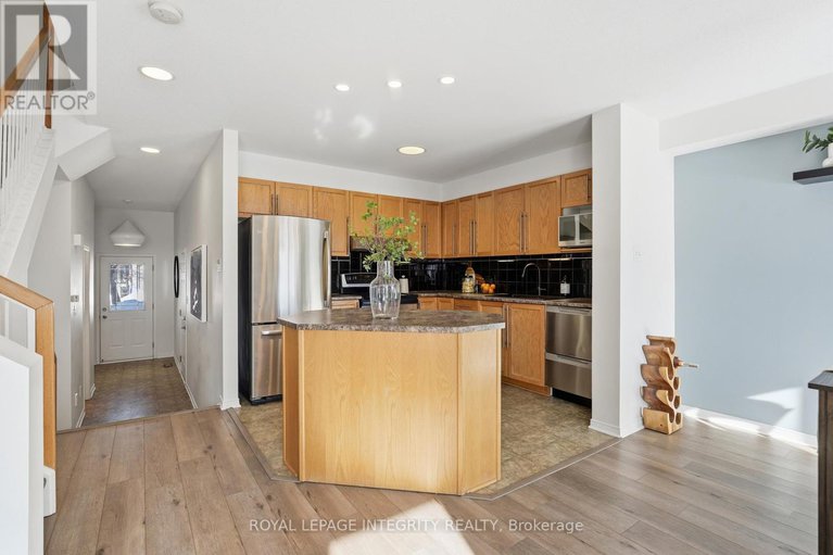 29420692/356-hillsboro-private/emerald-meadowstrailwest/ottawa/ontario/K2M3B1_7