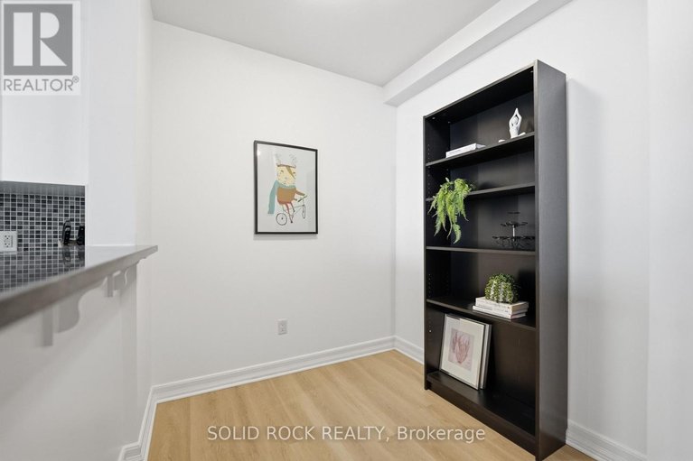 29649227/910-200-besserer-street/sandy-hill/ottawa/ontario/K1N0A7_17