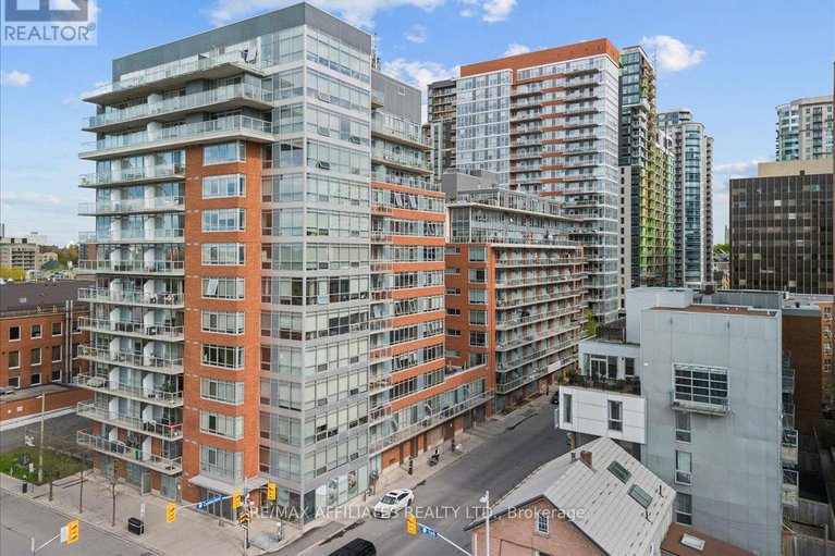 28155411/201-180-york-street/lower-townbyward-market/ottawa/ontario/K1N1J6_47