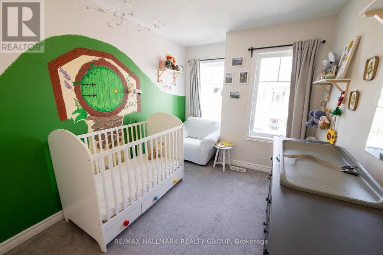 28835804/106-gelderland-private/emerald-meadowstrailwest/ottawa/ontario/K2V0H8_28