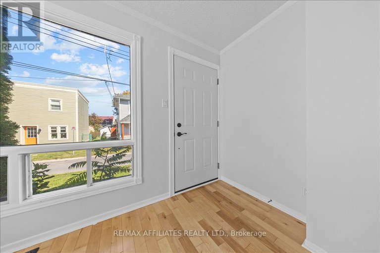 28883250/782-powers-street/town-of-rockland/clarence-rockland/ontario/K4K1L5_5