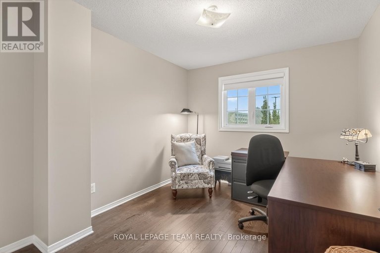 29621921/9-borealis-crescent/carson-meadows/ottawa/ontario/K1K4T4_20