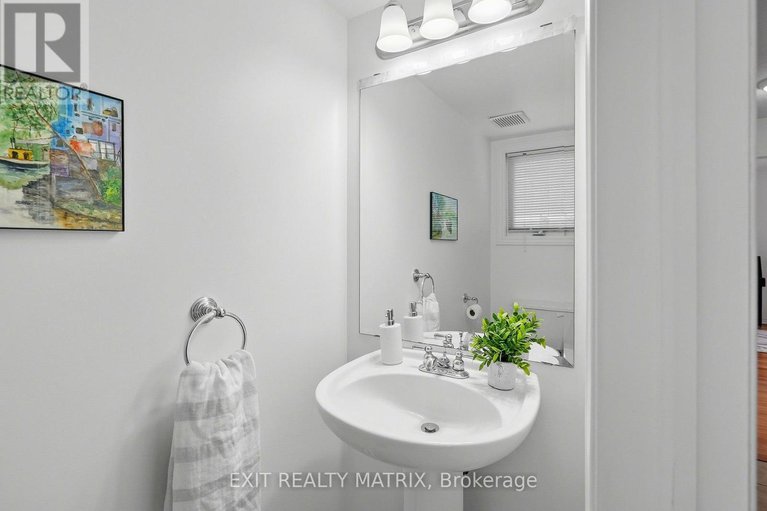 29346779/727-brome-crescent/fallingbrookridgemount/ottawa/ontario/K4A3G8_15