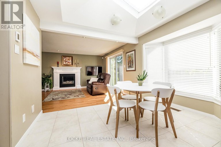 28873478/1668-sansonnet-street/mer-bleuebradley-estatesanderson-park/ottawa/ontario/K1C5Y6_15