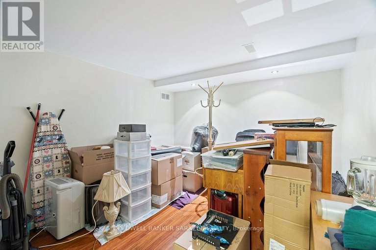 29282717/1040-karsh-drive/hunt-club-park/ottawa/ontario/K1G4M9_45